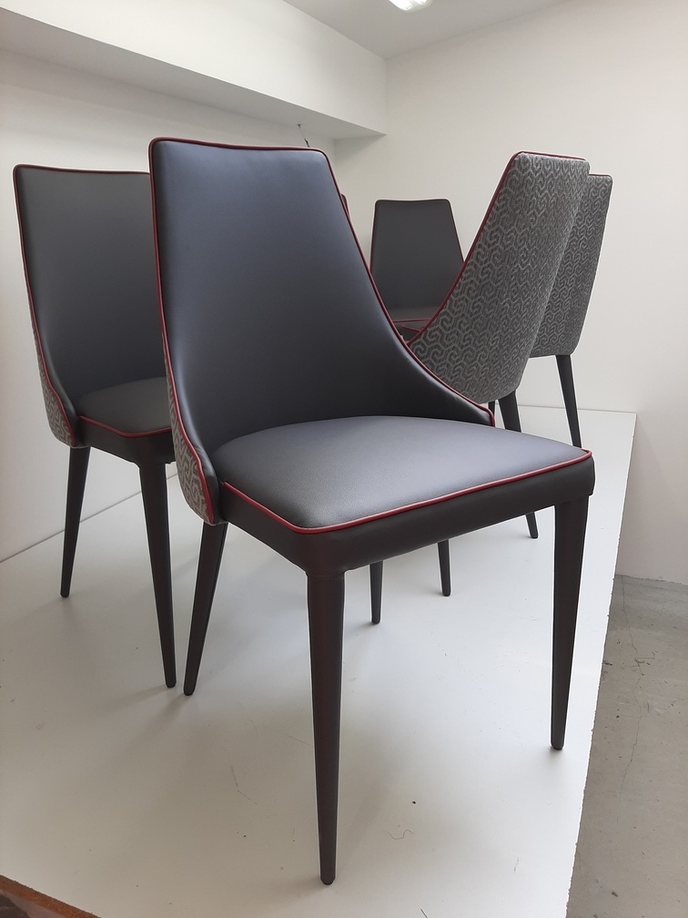 Un simili cuir défectueux avant – après